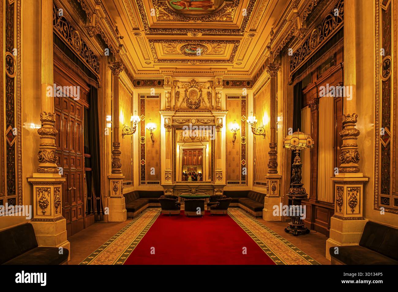 Magnifico atrio dell'Opera di Vienna, Vienna, Austria Foto Stock