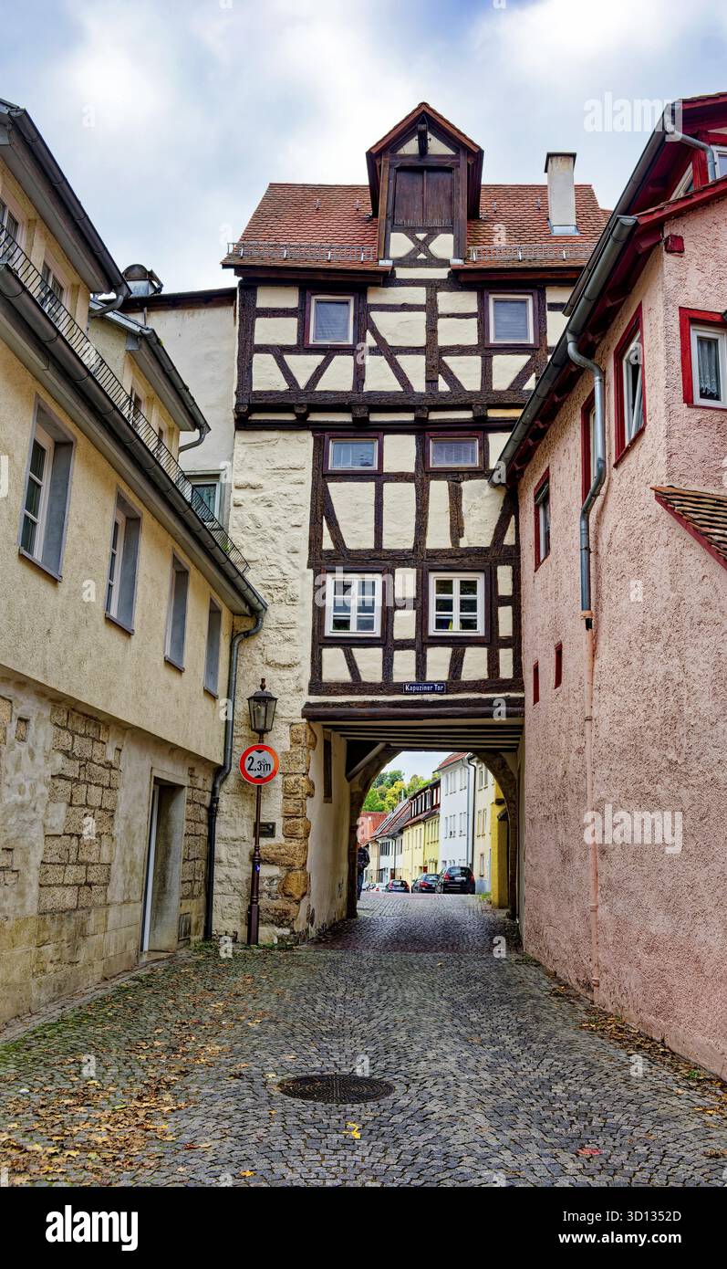 Storica porta dei Cappuccini del XIV secolo, Rottenburg am Neckar, Baden-Wuerttemberg, Germania Foto Stock