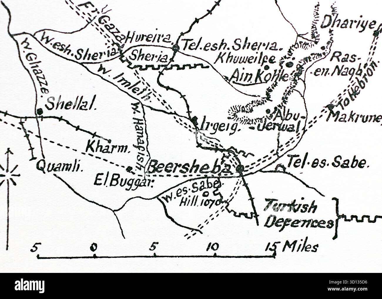 Piano della terza battaglia di Gaza: La terza battaglia di Gaza (1–2 novembre 1917) fu una vittoria decisiva degli Alleati durante la campagna del Sinai e della Palestina della prima guerra mondiale. Ruppe la linea difensiva ottomana nella Palestina meridionale e aprì la strada alla cattura di Gerusalemme. Da un'immagine stampata pubblicata nel 1932 da Western mail e Echo Ltd con il titolo: The History of the Welch Regiment. Foto Stock