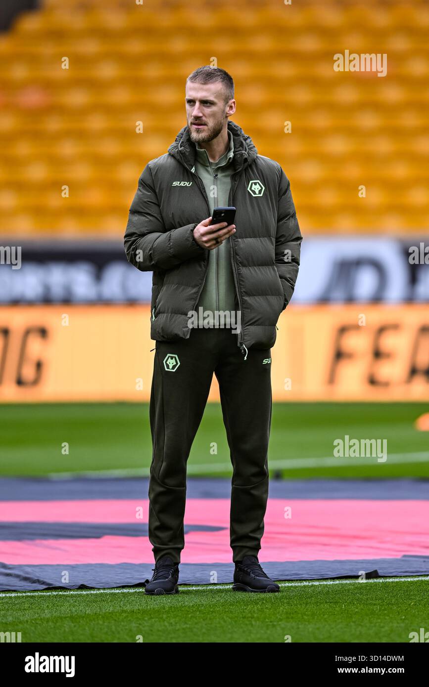 Wolverhampton, Regno Unito. 26 ottobre 2025; Molineux Stadium, Wolverhampton, West Midlands, Inghilterra; Premier League Football, Wolverhampton Wanderers contro Burnley; Dan Bentley di Wolverhampton Wanderers Credit: Action Plus Sports Images/Alamy Live News Foto Stock