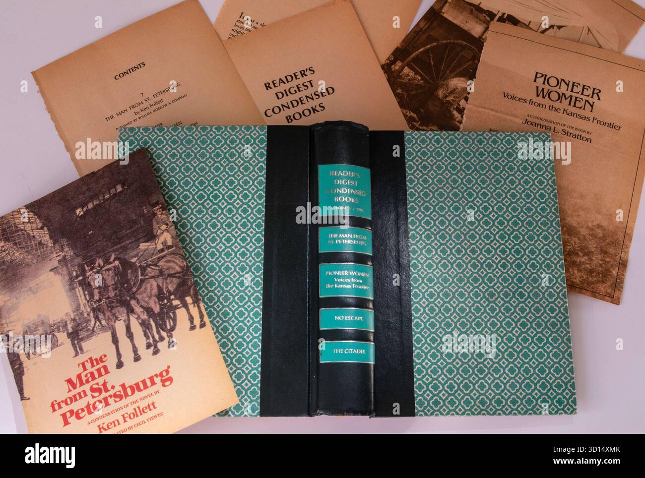 Bound book Still Life of 'Reader's Digest Condensed Books' (volume 3, 1982), Stati Uniti 2025 Foto Stock