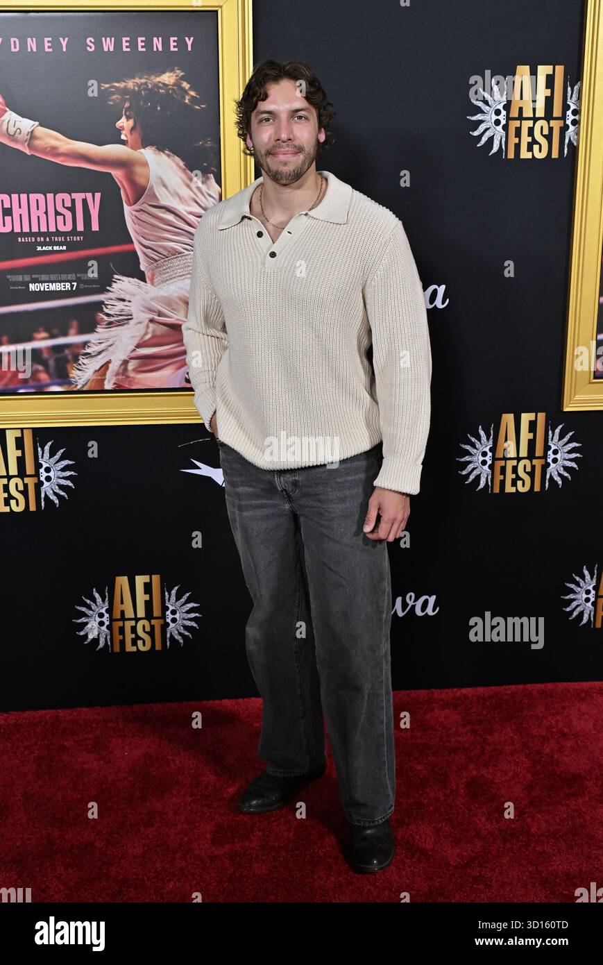 Hollywood, Stati Uniti. 25 ottobre 2025. Joseph Baena arriva all'AFI Fest 2025 prima di "Christy" tenutasi al TCL Chinese Theatre il 25 ottobre 2025 a Hollywood, CA. © Starbuck/ Credit: AFF/Alamy Live News Foto Stock
