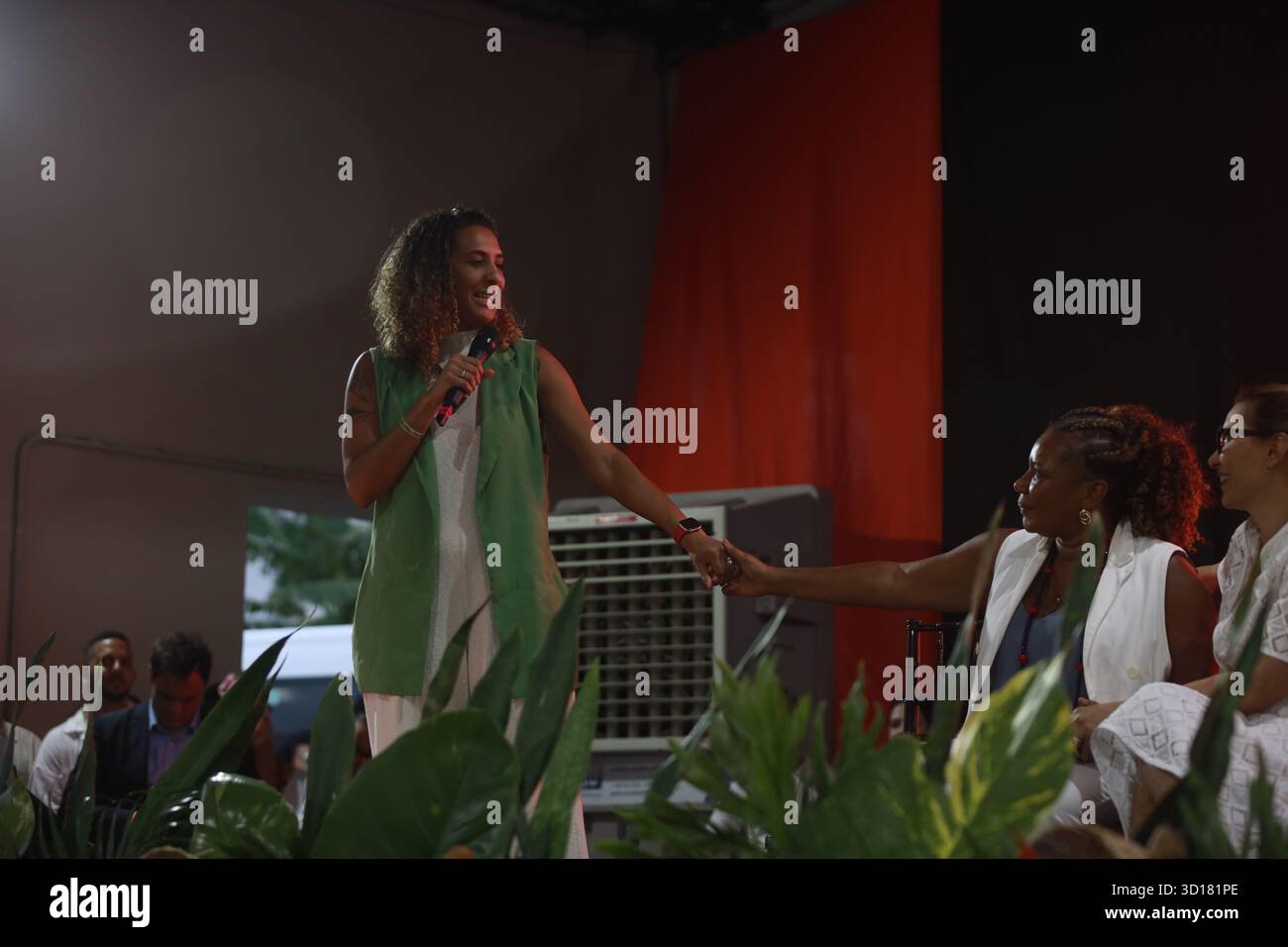 salvador, bahia, brasile - 17 ottobre 2025: Anielle Franco, Ministro dell'uguaglianza razziale, vista durante un discorso a Salvador. Foto Stock