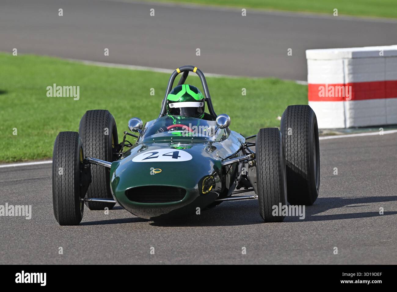 Malcolm Thorne, Lotus-BRM 24, Glover Trophy, una gara di venticinque minuti per vetture da 1½ litro di motori Grand Prix, che gareggiò su piste nel Regno Unito e in EUR Foto Stock