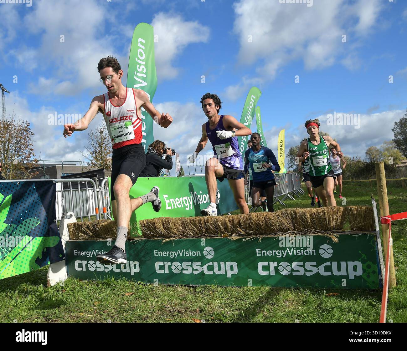 Roeselare, Belgio, il 26 ottobre 2025. Grimard Guillaume del Belgio primo nella gara maschile senior alla lotto Cross Cup di Roeselare, Belgio, il 26 ottobre 2025. Foto di Gary Mitchell/Alamy Live News Credit: Gary Mitchell, GMP Media/Alamy Live News Foto Stock