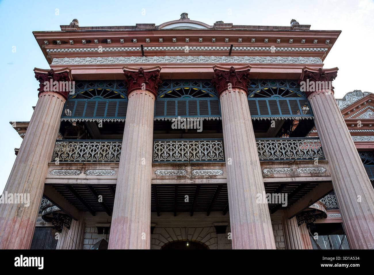 Storico Palazzo Puthia Rajbari con architettura neoclassica a Puthia, Rajshahi, Bangladesh. Foto Stock