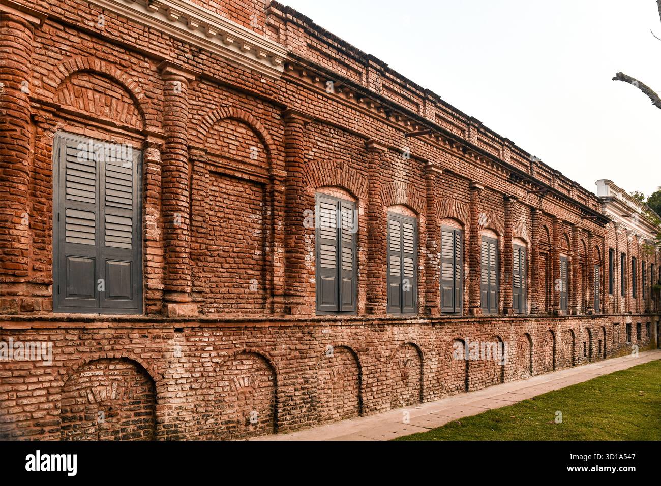 Storico Palazzo Puthia Rajbari con architettura neoclassica a Puthia, Rajshahi, Bangladesh. Foto Stock