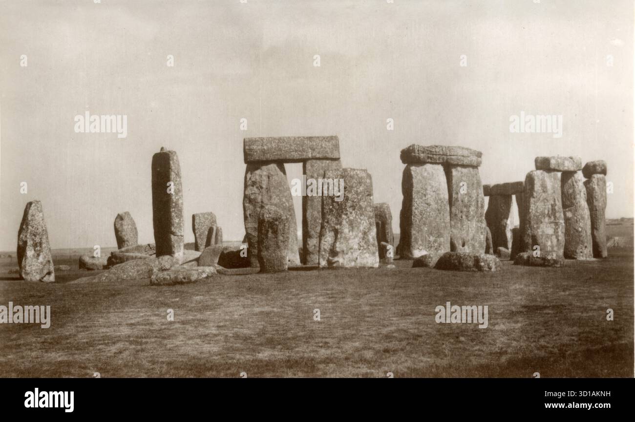 Cerchio di pietre di Stonehenge nel Wiltshire, Regno Unito. Un sito patrimonio dell'umanità. Immagini dell'inizio del XX secolo. Foto Stock