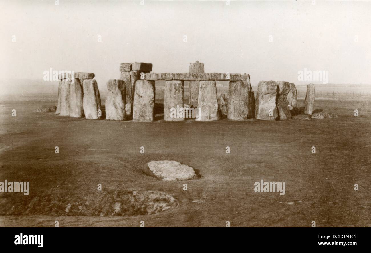 Cerchio di pietre di Stonehenge nel Wiltshire, Regno Unito. Un sito patrimonio dell'umanità. Immagini dell'inizio del XX secolo. Foto Stock