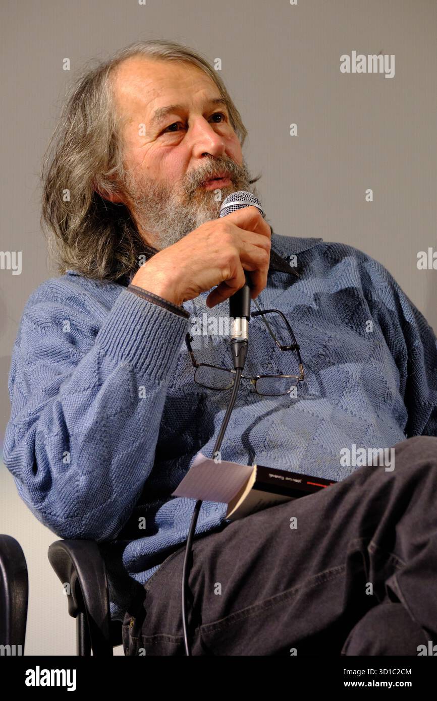 Colloque sur Jean-Luc Einaudi, Parigi, 25 octobre 2025. Mémoire du colonialisme franais et engagement citoyen. 17 ottobre 1961 Foto Stock