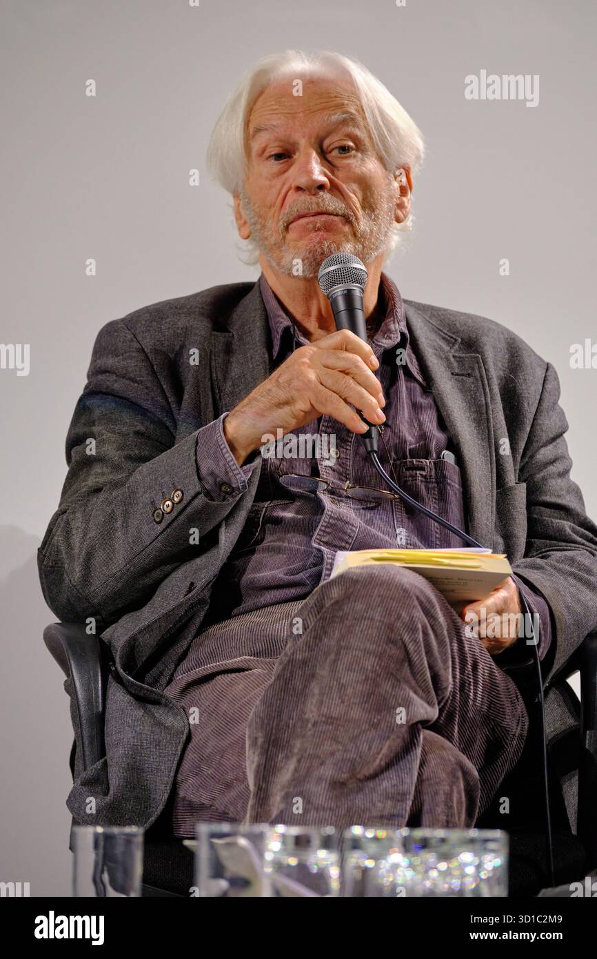 Colloque sur Jean-Luc Einaudi, Parigi, 25 octobre 2025. Mémoire du colonialisme franais et engagement citoyen. 17 ottobre 1961 Foto Stock