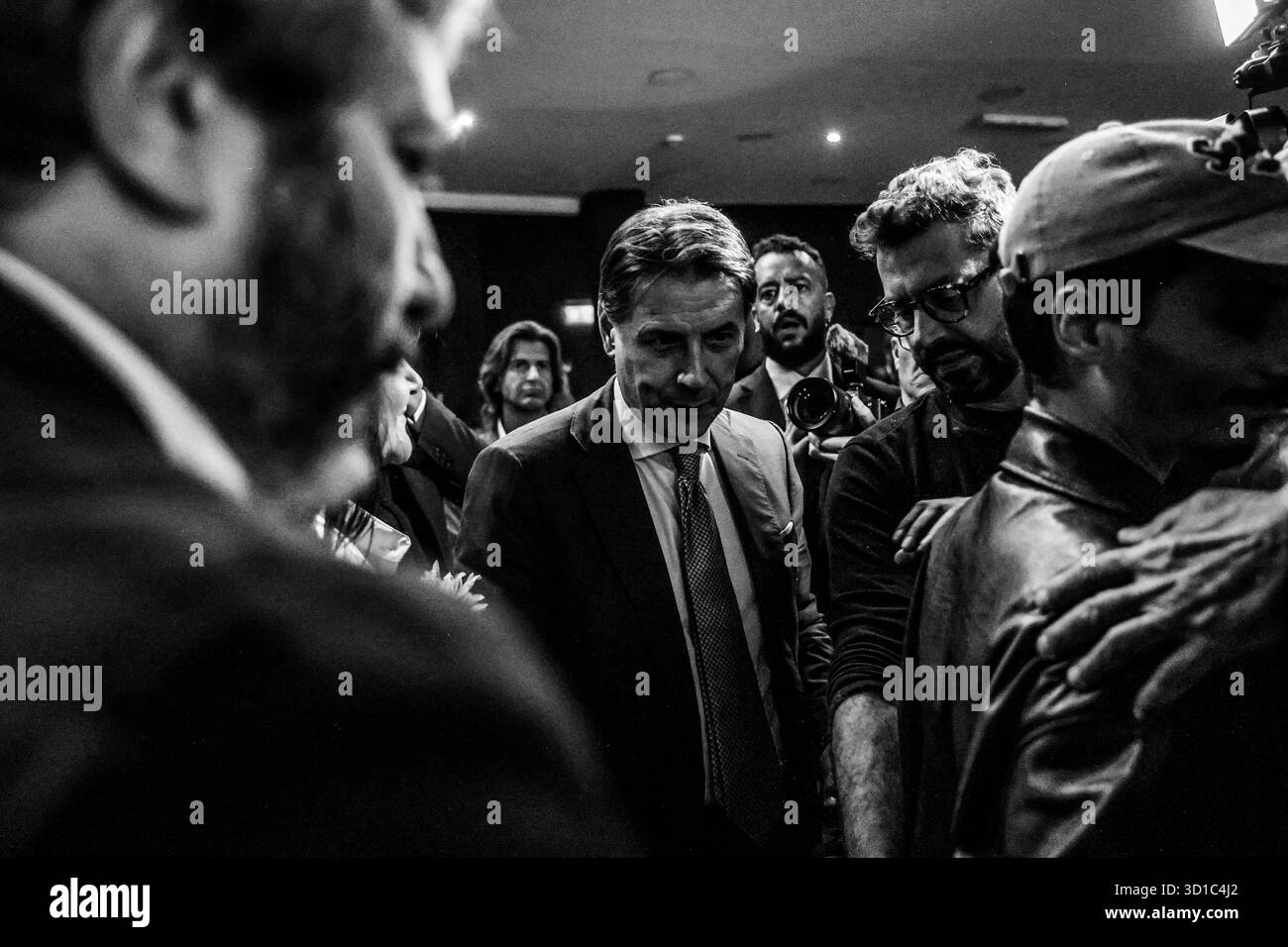 Elezioni regionali per la regione Campania dal 23 al 24 novembre 2025. Napoli, 27 ottobre 2025 - Teatro Troisi a Fuorigrotta durante la presentazione delle liste dei candidati del movimento cinque stelle per la regione Campania, con la presenza del candidato presidenziale Roberto Fico e dell'ex primo ministro Giuseppe Conte. Nella foto: Giuseppe Conte NAPOLI Teatro Troisi CAMPANIA ITALIA Copyright: XFABIOxSASSOxFabioxSassox 2L8A2898 Foto Stock