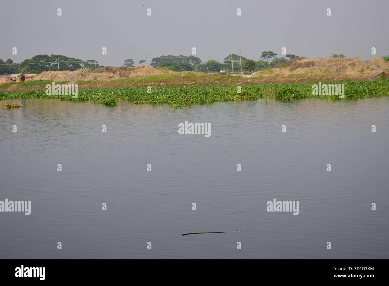 Fiume Dhanagoda, Chandpur - Serenissima via d'acqua che scorre attraverso il cuore del Bangladesh rurale Foto Stock