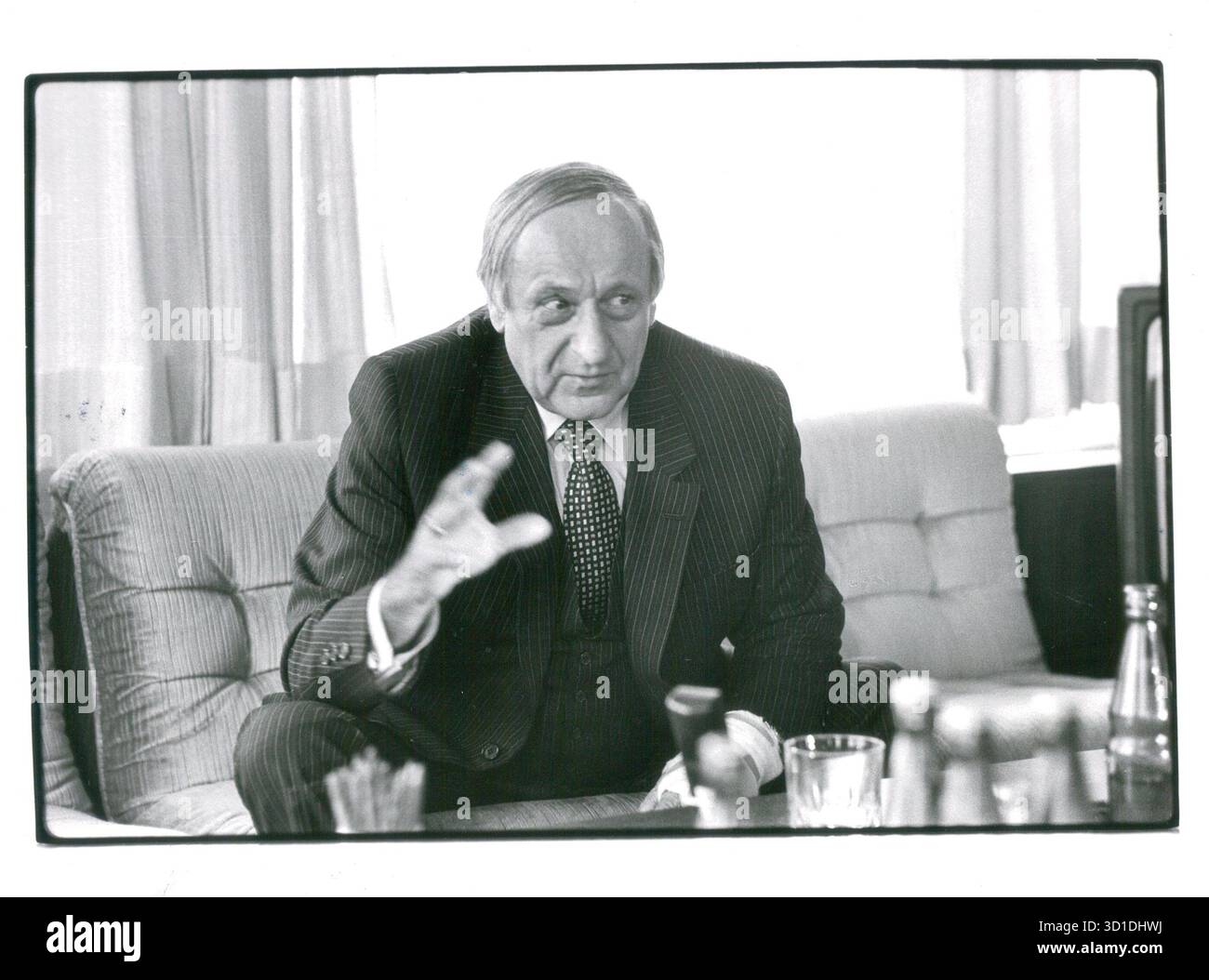 Intervista a Hermann Gmeiner, fondatore di SOS Children's Villages, il 14 gennaio 1981 a Vienna, Austria. , . Crediti: APA-PictureDesk/Alamy Live News Foto Stock