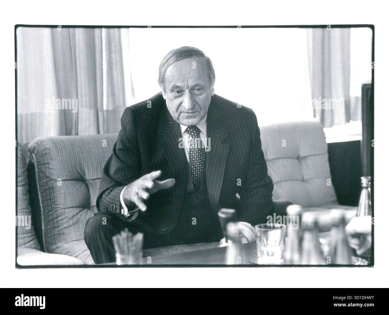 Intervista a Hermann Gmeiner, fondatore di SOS Children's Villages, il 14 gennaio 1981 a Vienna, Austria. , . Crediti: APA-PictureDesk/Alamy Live News Foto Stock
