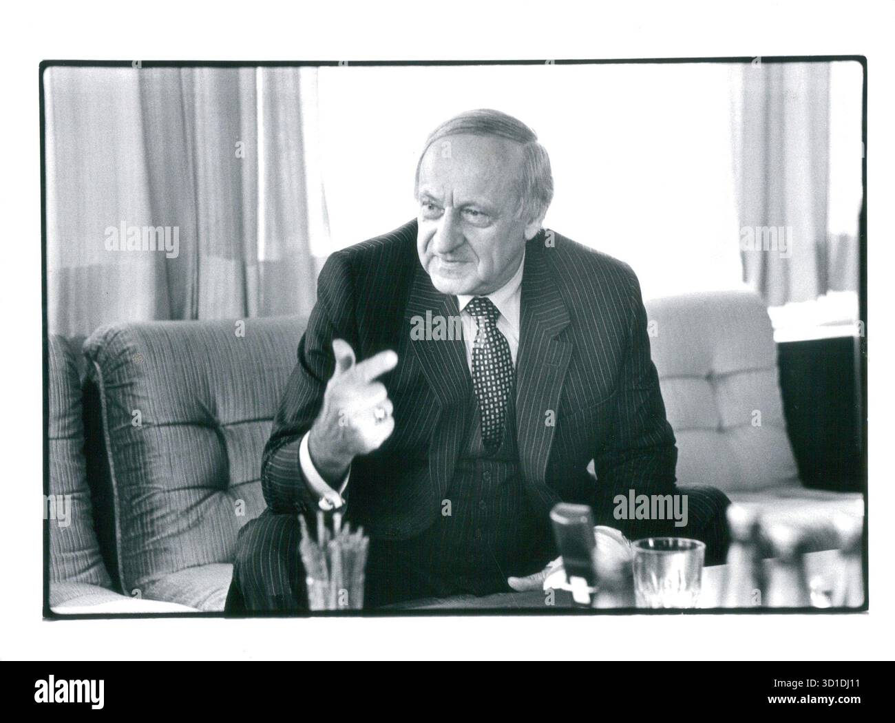 Intervista a Hermann Gmeiner, fondatore di SOS Children's Villages, il 14 gennaio 1981 a Vienna, Austria. , . Crediti: APA-PictureDesk/Alamy Live News Foto Stock