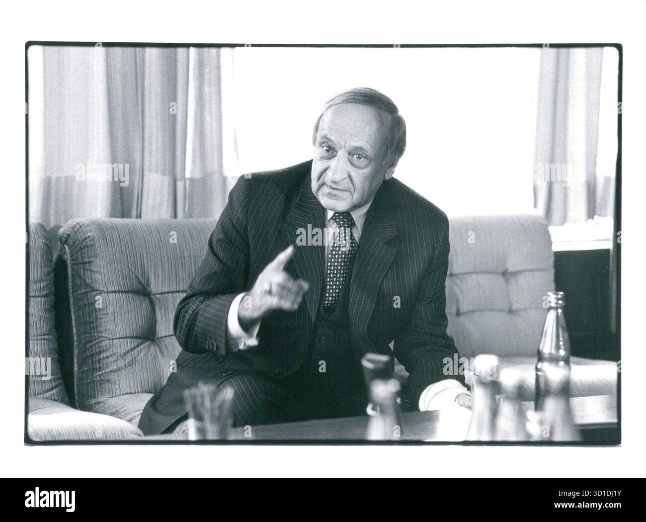 Intervista a Hermann Gmeiner, fondatore di SOS Children's Villages, il 14 gennaio 1981 a Vienna, Austria. , . Crediti: APA-PictureDesk/Alamy Live News Foto Stock