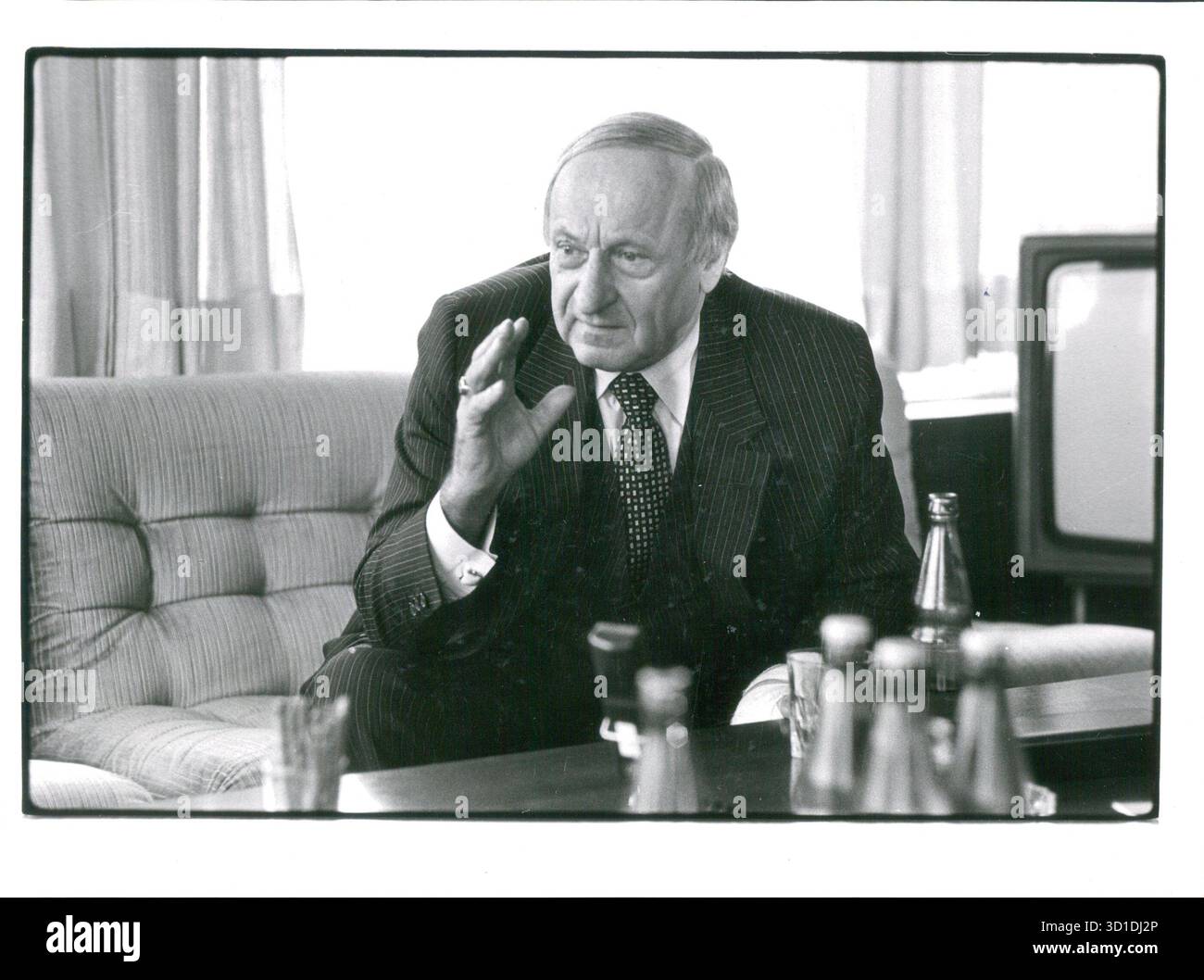 Intervista a Hermann Gmeiner, fondatore di SOS Children's Villages, il 14 gennaio 1981 a Vienna, Austria. , . Crediti: APA-PictureDesk/Alamy Live News Foto Stock