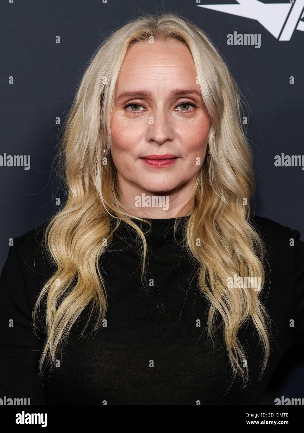 Hollywood, Stati Uniti. 27 ottobre 2025. HOLLYWOOD, LOS ANGELES, CALIFORNIA, USA - OTTOBRE 26: La regista e attrice norvegese Mona Fastvold arriva al 2025 AFI (American Film Institute) Fest presentato da Canva - Special Screening of Searchlight Pictures' 'The Testament of Ann Lee' tenutosi al TCL Chinese 6 Theatres il 26 ottobre 2025 a Hollywood, Los Angeles, California, Stati Uniti. (Foto di Xavier Collin/Image Press Agency) credito: Image Press Agency/Alamy Live News Foto Stock