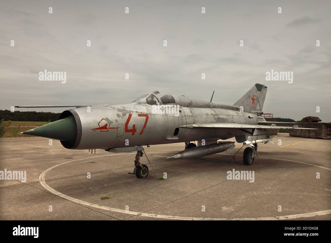 Caccia MIG 21PFM sovietico presso il Museo Nationaal Militair / Museo militare Nazionale, Soesterberg, Utrecht, Paesi Bassi. Foto Stock