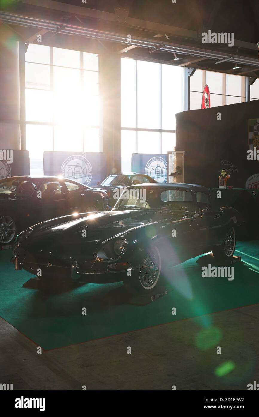 Jaguar XKE Type, Milano Autoclassica, esposizione auto d'epoca e d'epoca, Fiera Milano Rho, Milano, Lombardia, Italia, Europa Foto Stock