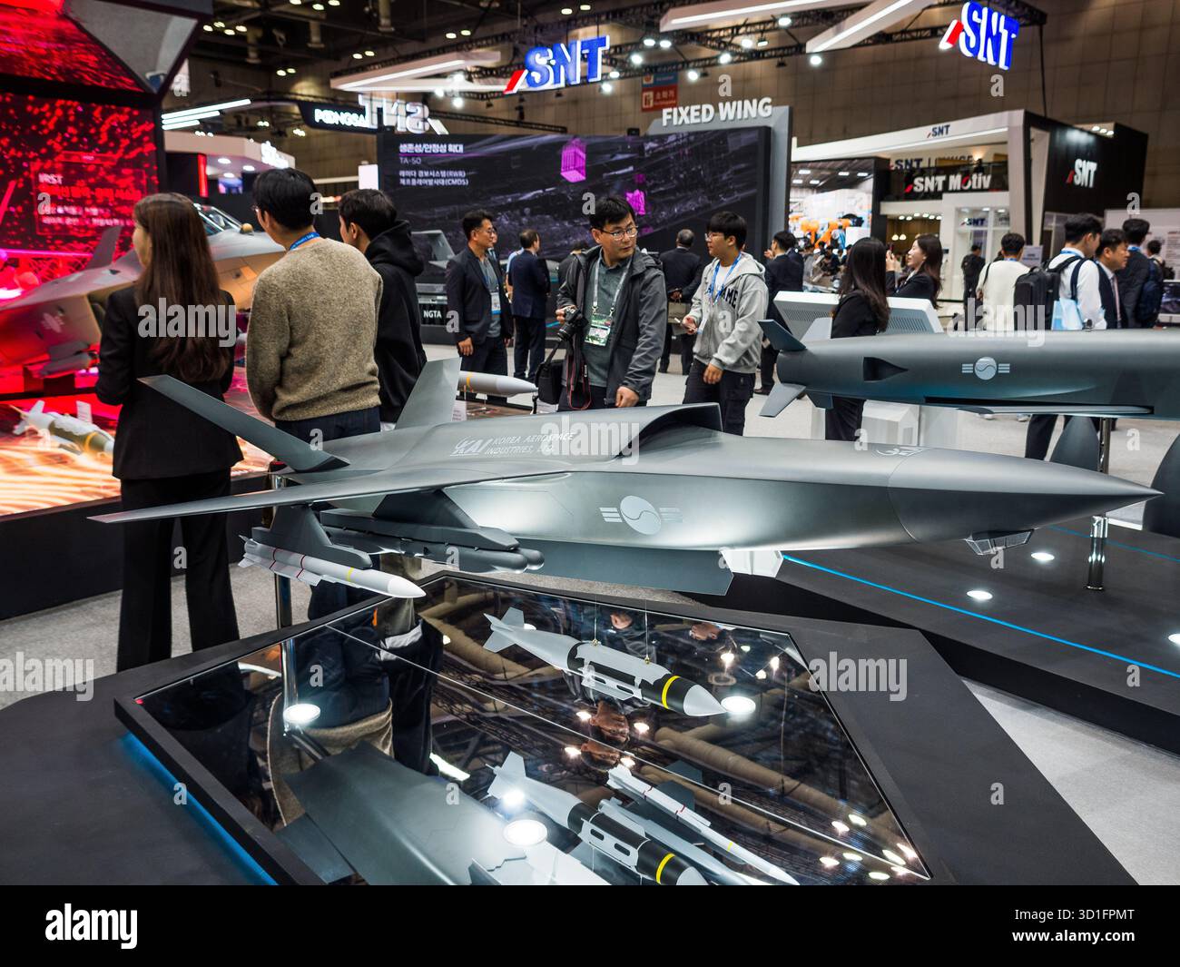 Goyang, Corea del Sud – 23 ottobre 2025: KAI MUCCA (Medium Unmanned Combat Aircraft) equipaggiato con AESA e Internal Weapons Bay per la ROKAF Foto Stock