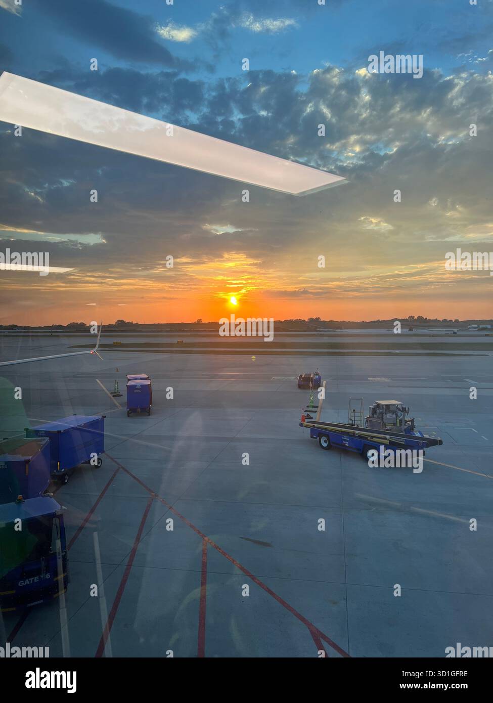 tramonto in vacanza all'aeroporto Foto Stock