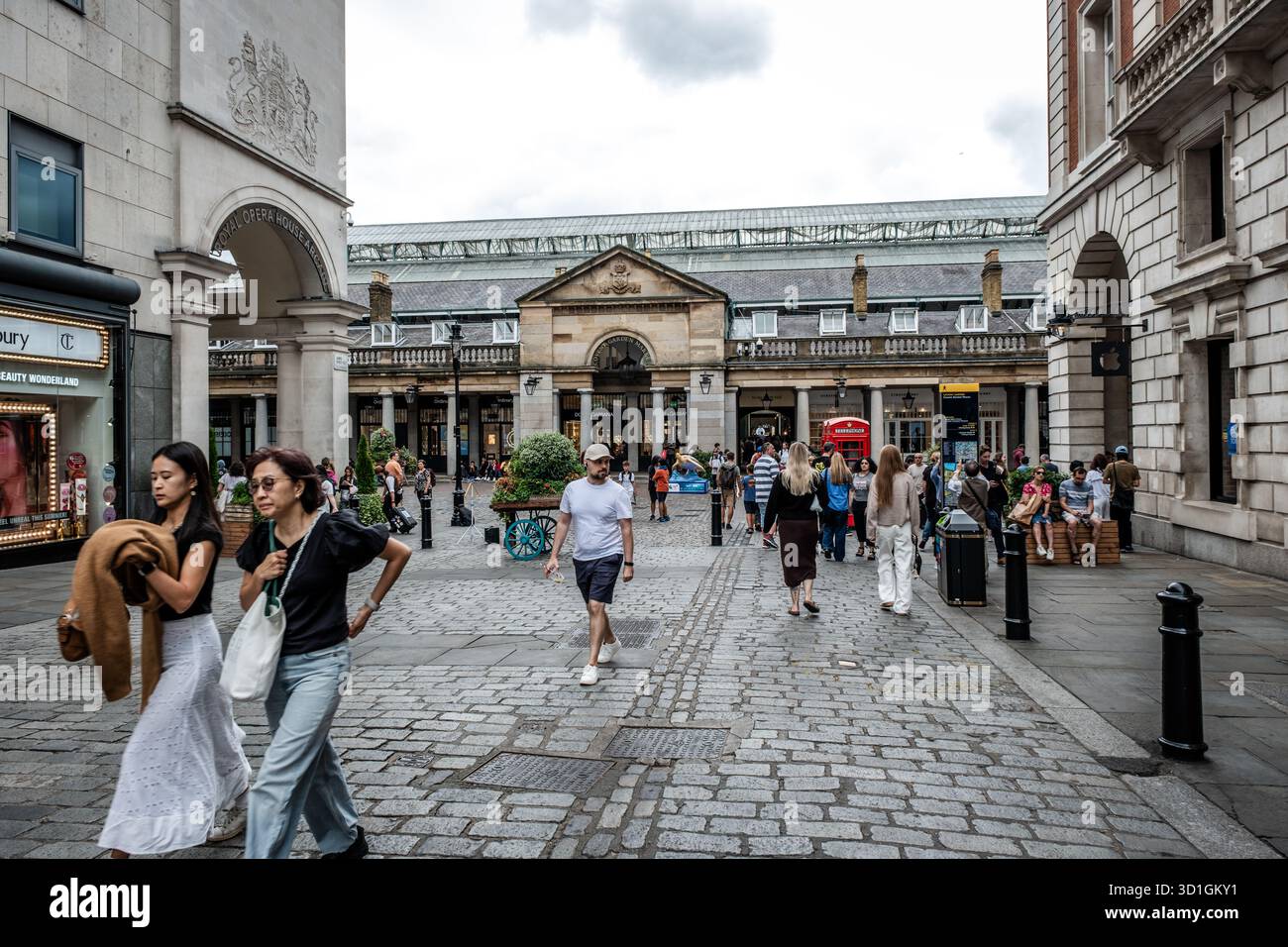 Streets of London – Urban Life e City Vibes Foto Stock