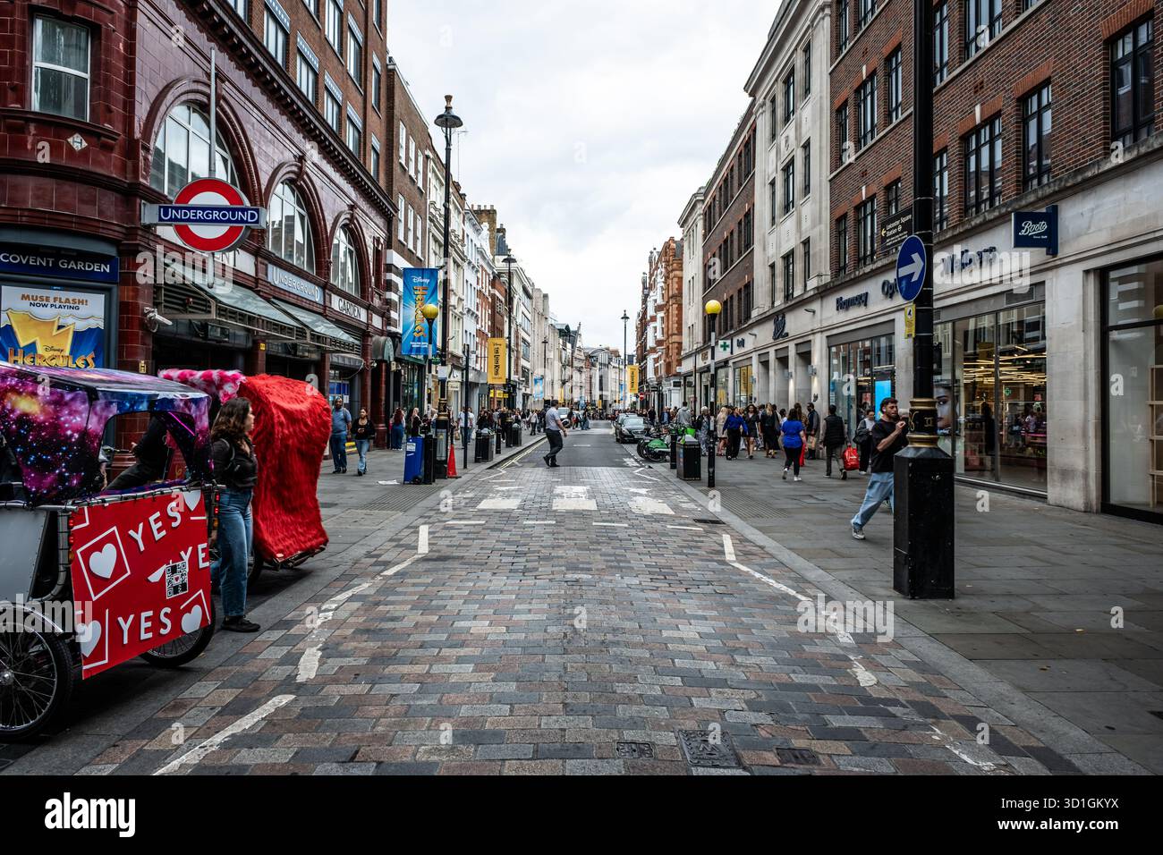 Streets of London – Urban Life e City Vibes Foto Stock