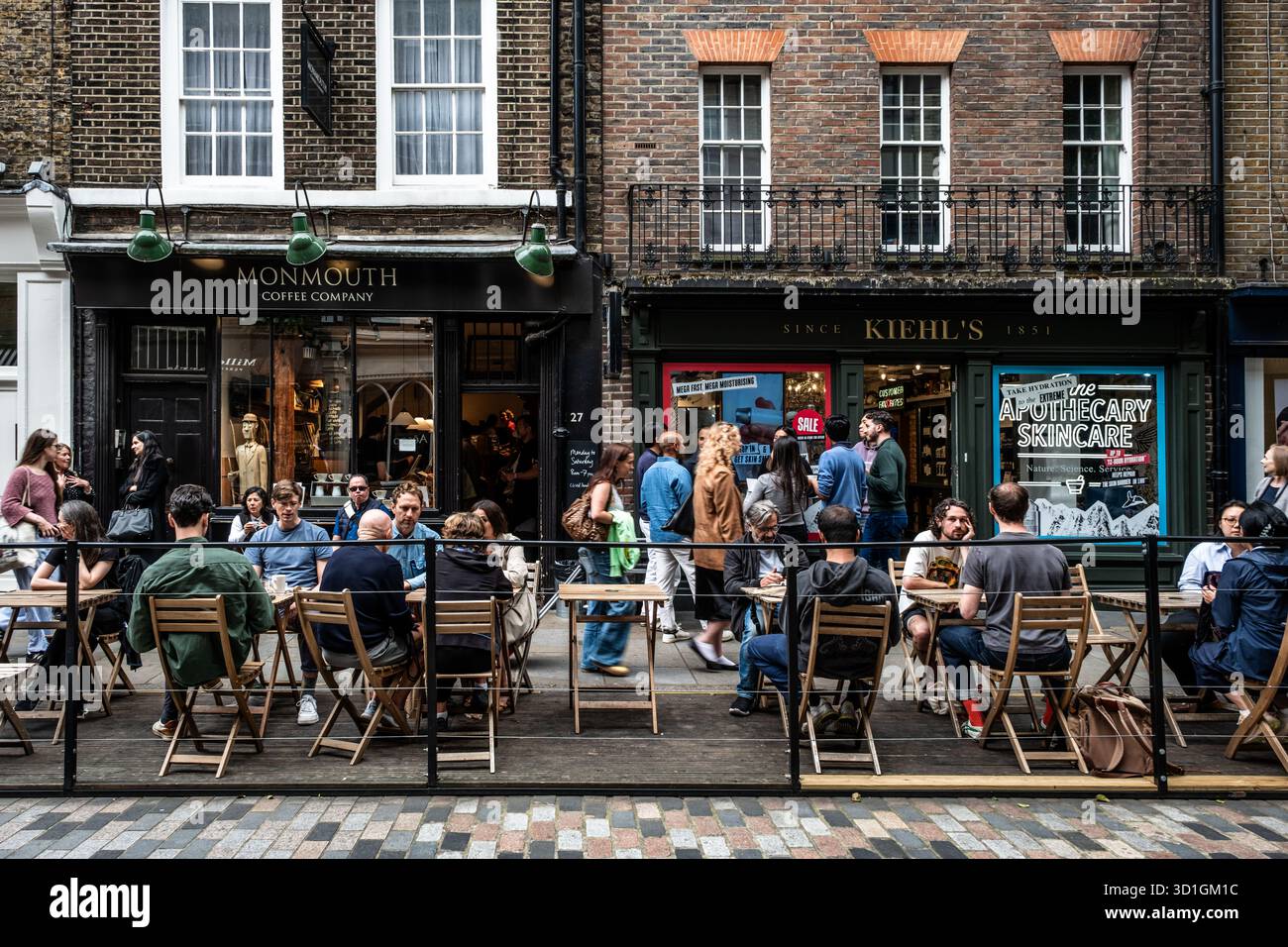 Pomeriggio al Pub, Un classico locale di Londra Foto Stock