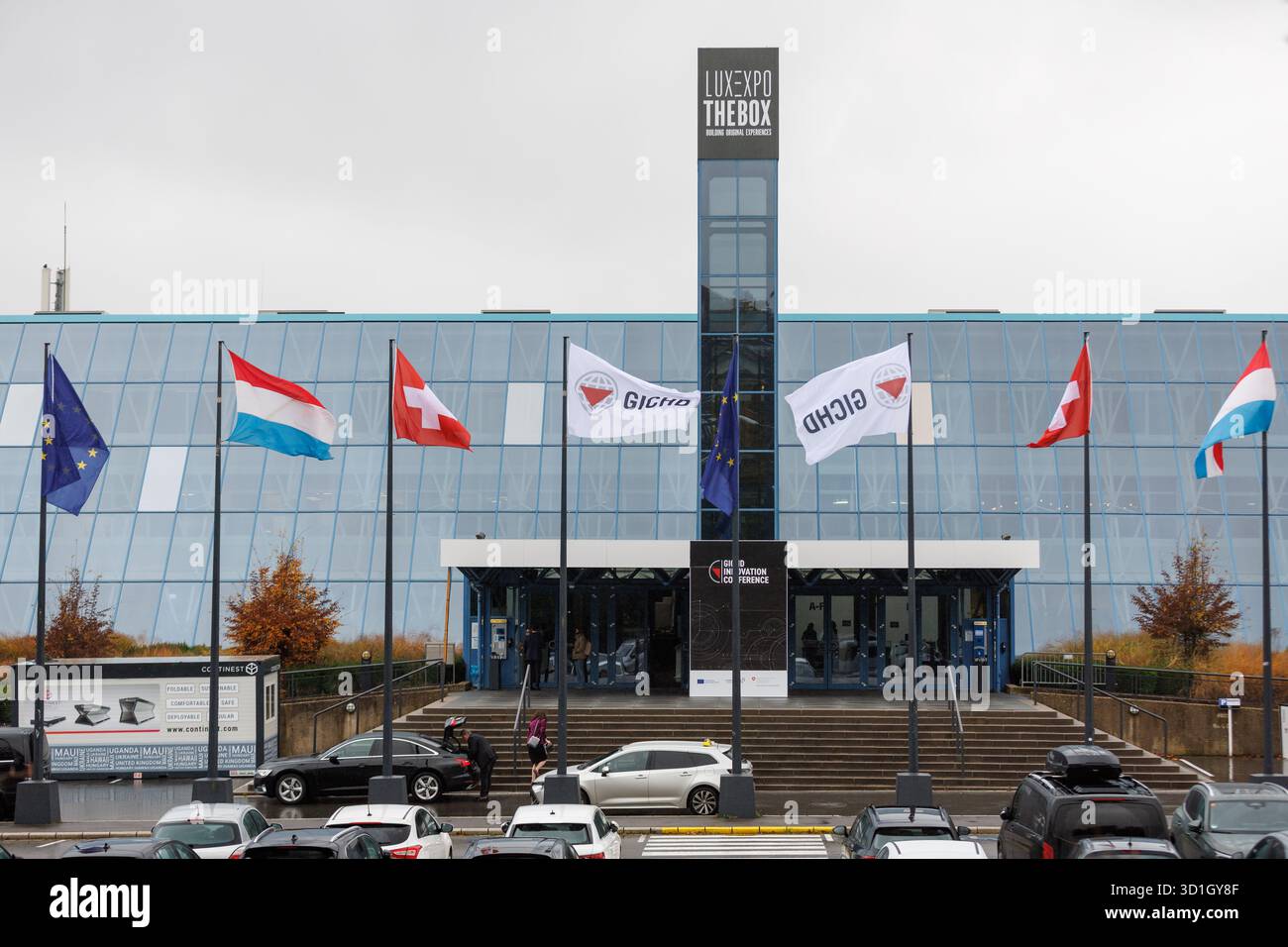 GICHD Innovation Conference 2025 a Luxexpo The Box a Lussemburgo, Lussemburgo, il 28 ottobre 2025. L'evento esplora nuove tecnologie e approcci collaborativi nell'azione umanitaria contro le mine, nell'educazione al rischio di ordigni esplosivi, nella gestione dei dati e nell'innovazione sul campo. Foto Stock