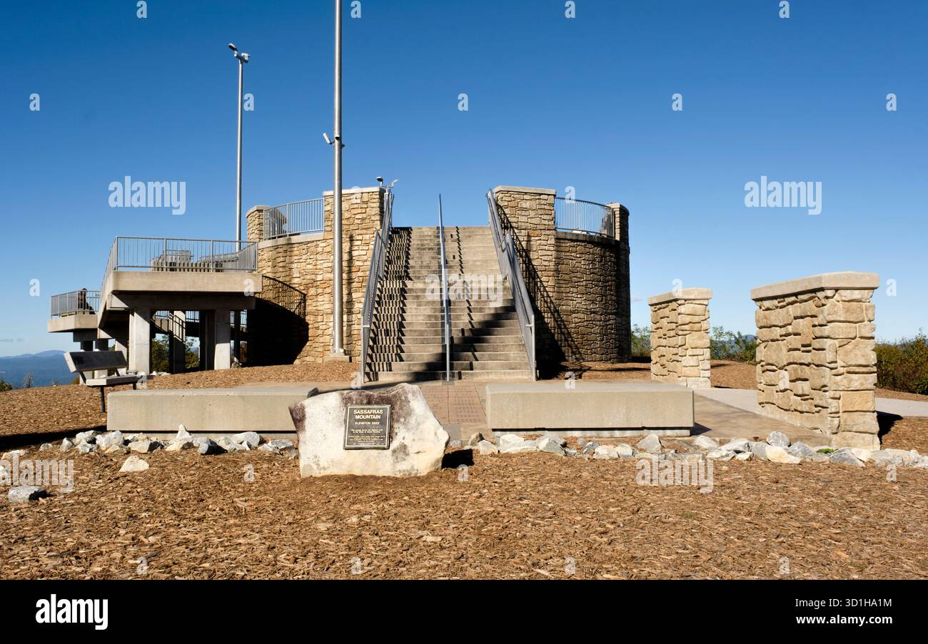 Sassafras Mountain Observation Tower, il punto più alto della Carolina del Sud Foto Stock