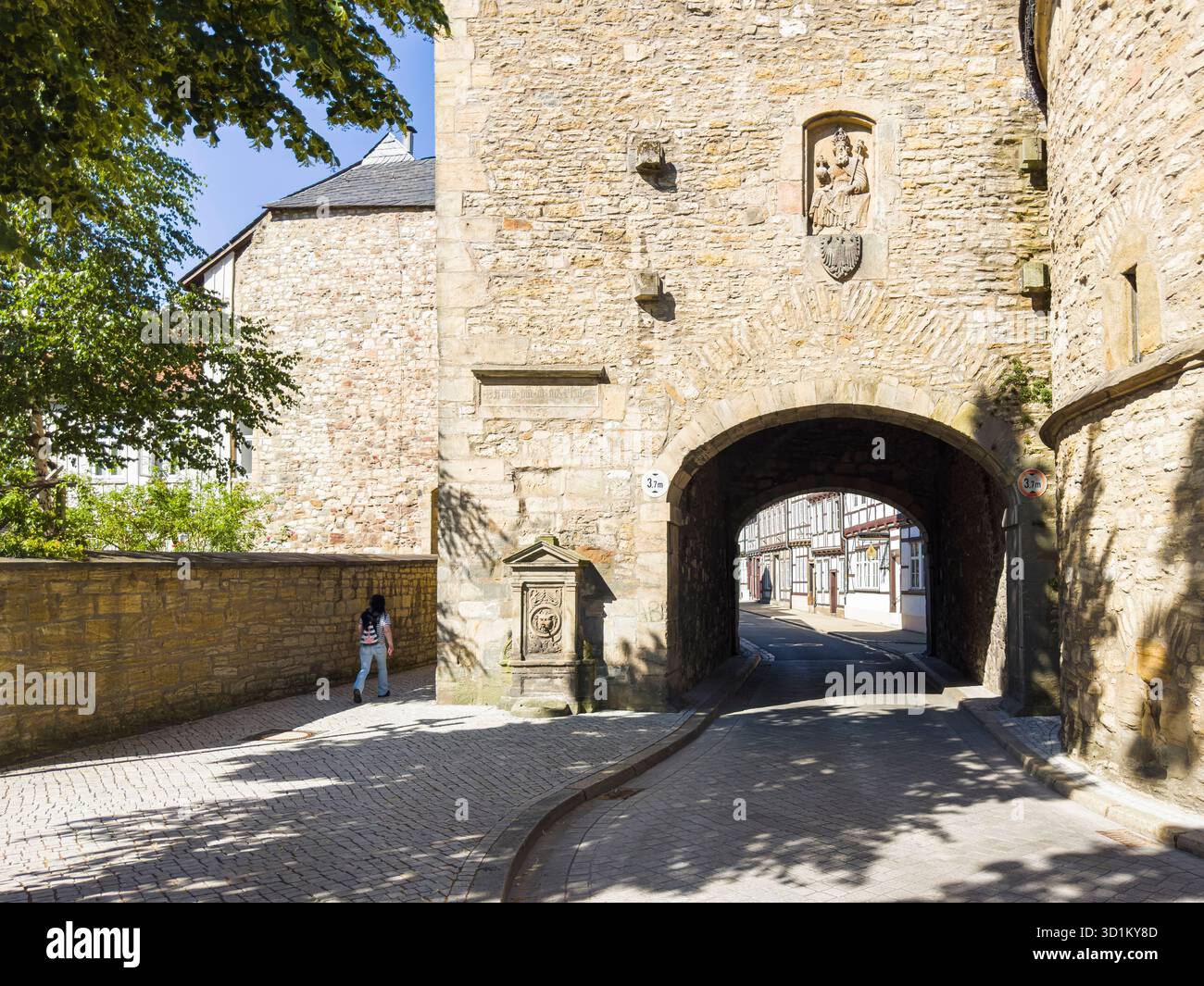 Breites Tor, fortificazioni storiche della città, mura, porta della città, Goslar, bassa Sassonia, Germania, 2 luglio 2025. (CTK Photo/Libor Sojka) Foto Stock