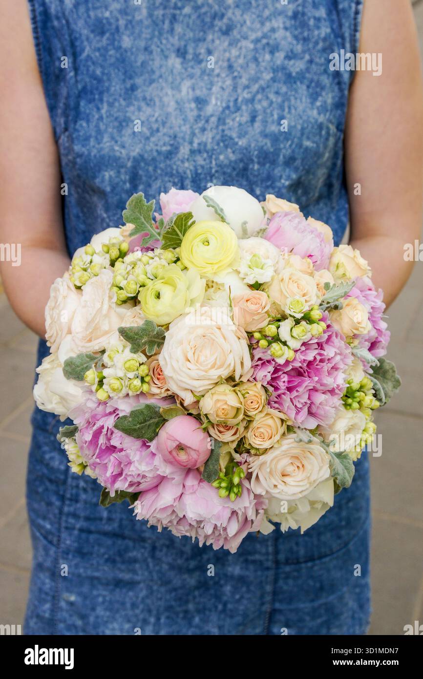 2 Bouquet Di Peonie Artificiali In Seta - Ranunculus Finti Con Stelo - 54 Corolle Rosa Per Decorazioni Matrimoniali E Casa - 2