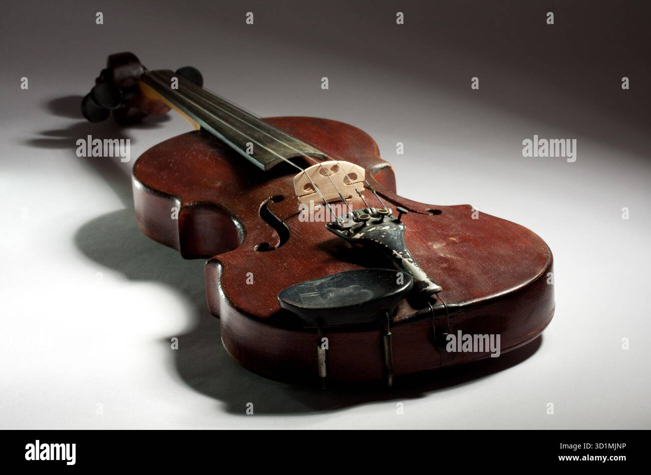 Violino maestro estremamente vecchio Foto Stock