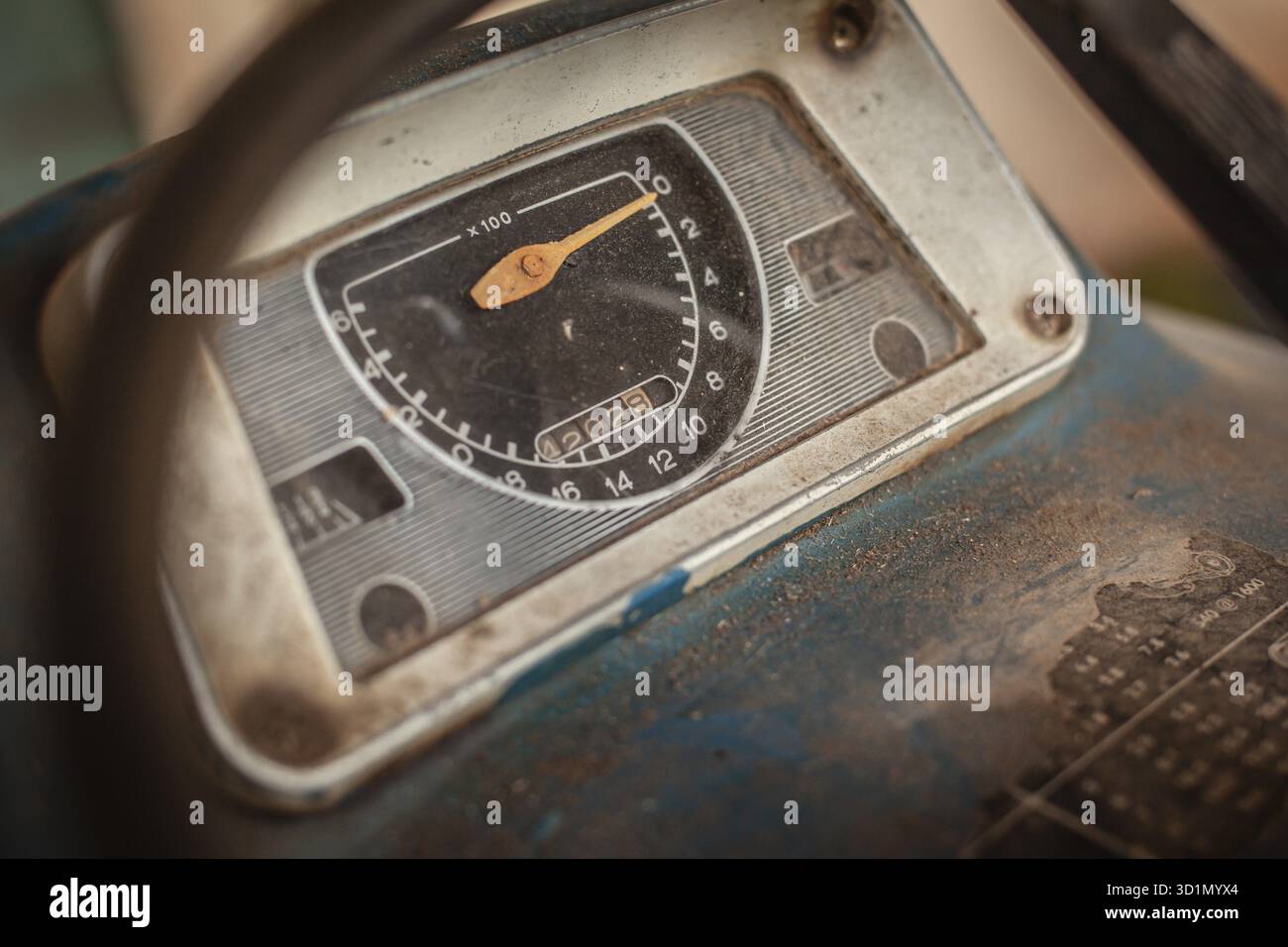 Cruscotto del vecchio dettaglio del trattore Foto Stock