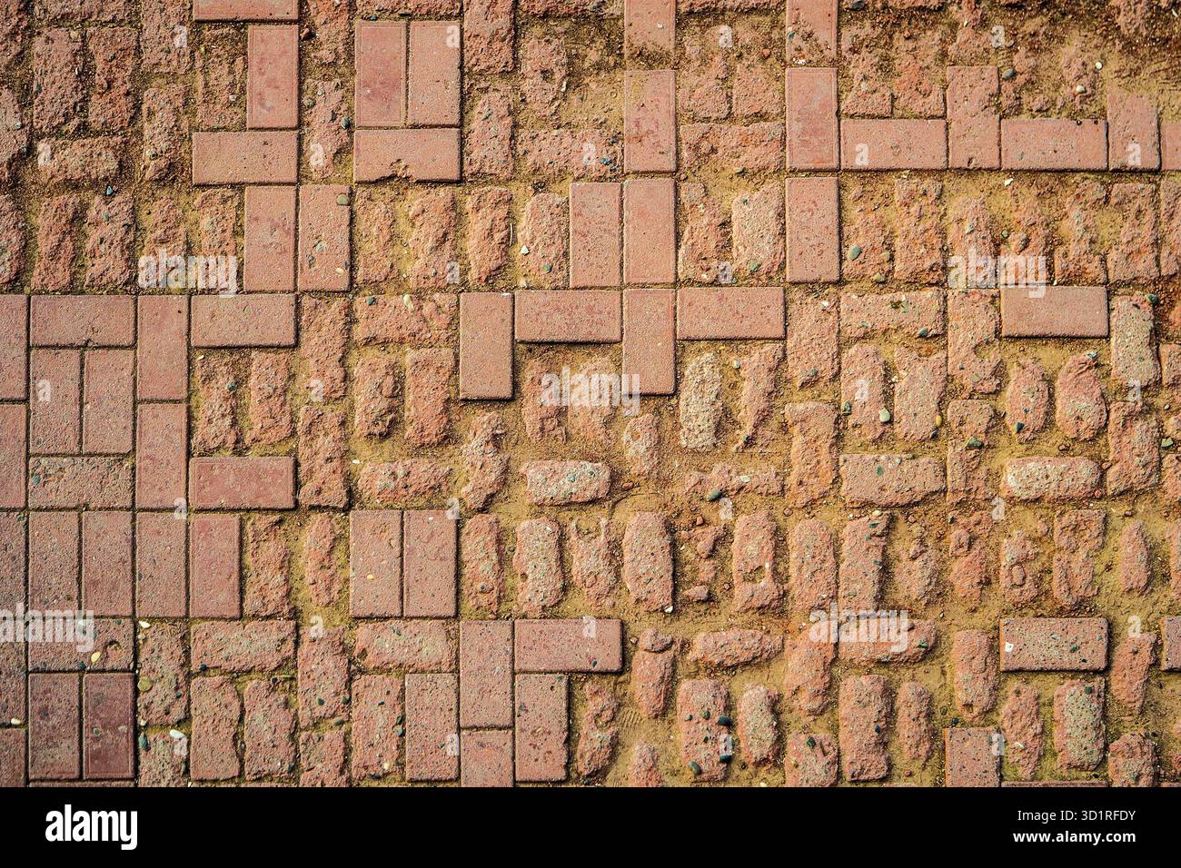 Weathered Red Ammattonato Foto Stock