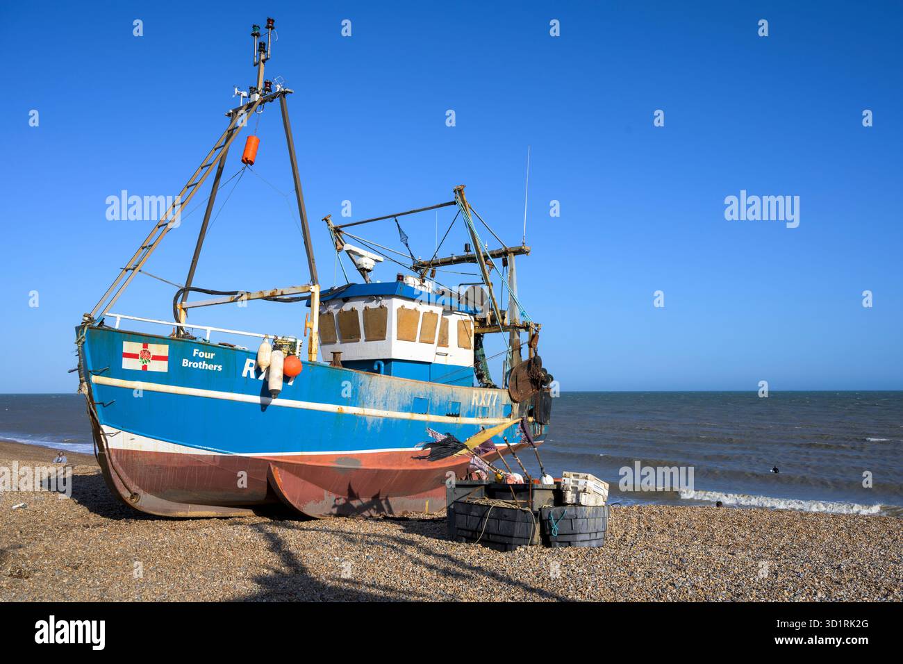 Barche da pesca a Hastings Beach, Sussex, Inghilterra, Regno Unito Foto Stock