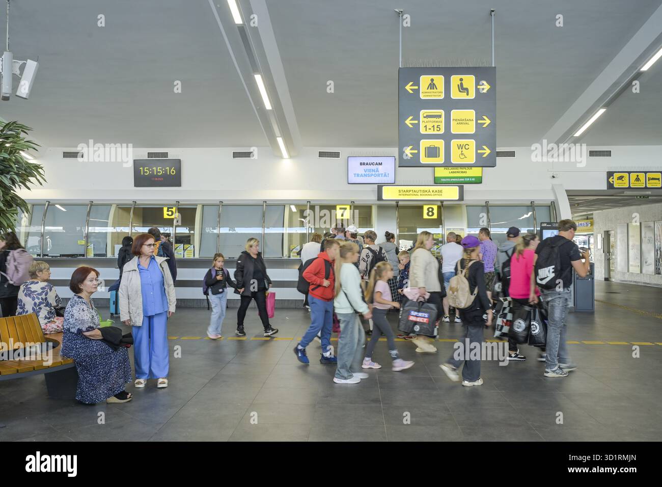 Passeggeri, aeroporto, aeroporto internazionale di riga, riga, Lettonia Foto Stock