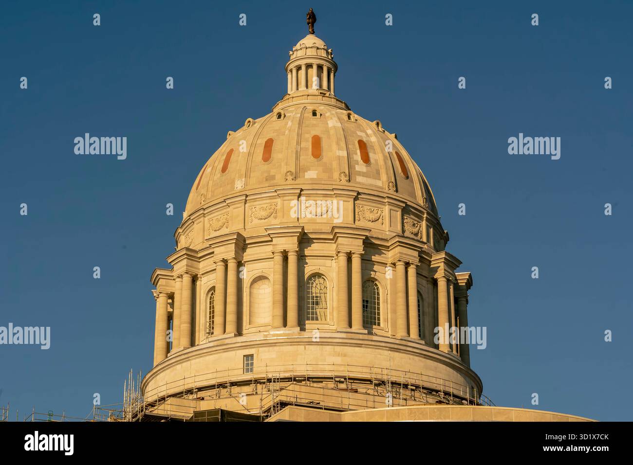 Campidoglio dello stato del Missouri: Monumento storico del 1917 con l'iconica cupola a Jefferson City Foto Stock