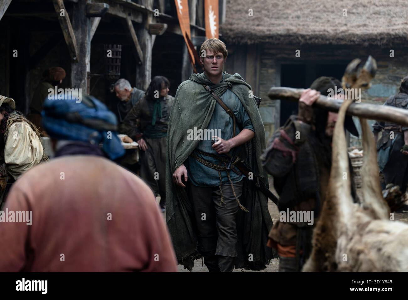 A Knight of the Seven Kingdoms (2025- ) serie TV creata da Ira Parker e George R.R. Martin e interpretata da Peter Claffey, Dexter Sol Ansell e Finn Bennett. Un secolo prima del Trono di Spade, il cavaliere delle siepi Dunk e il suo squire Egg attraversano Westeros durante il dominio dei Targaryens, incontrando avventura, intrighi e destini crescenti. Foto pubblicitaria della stagione 1, episodio 1 "The Hedge Knight" SOLO PER USO EDITORIALE. Crediti: BFA / Steffan Hill / HBO Foto Stock