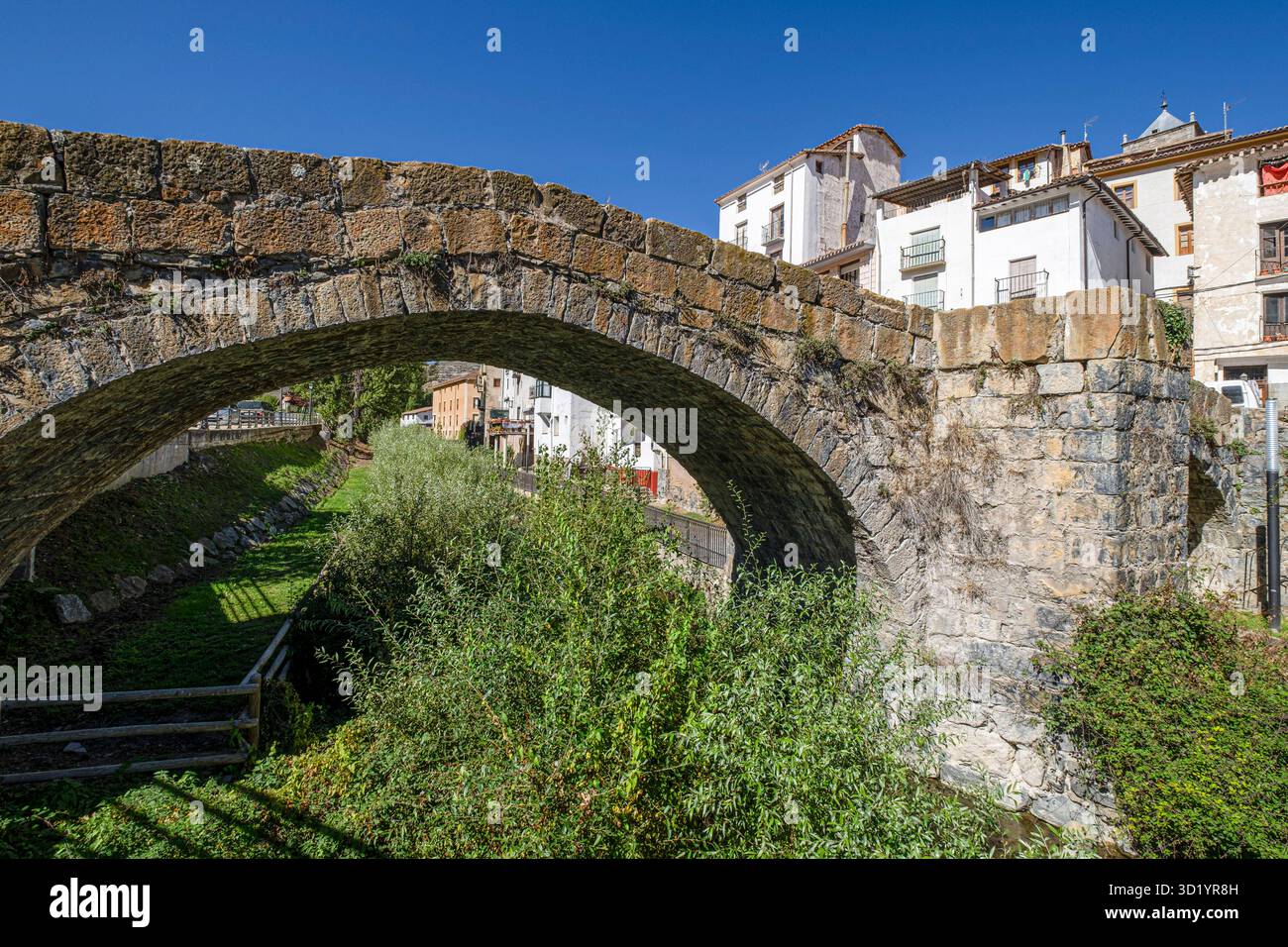 Ponte pellegrino della via di San Giacomo sul fiume Manzanares Foto Stock