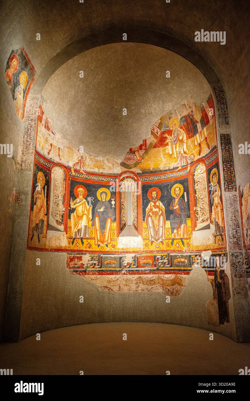 Abside di Burgal, fine XI secolo, antico monastero di Sant Pere del burgal, Chingueta d'aneu, Museo Nazionale della Catalogna, Barcel Foto Stock