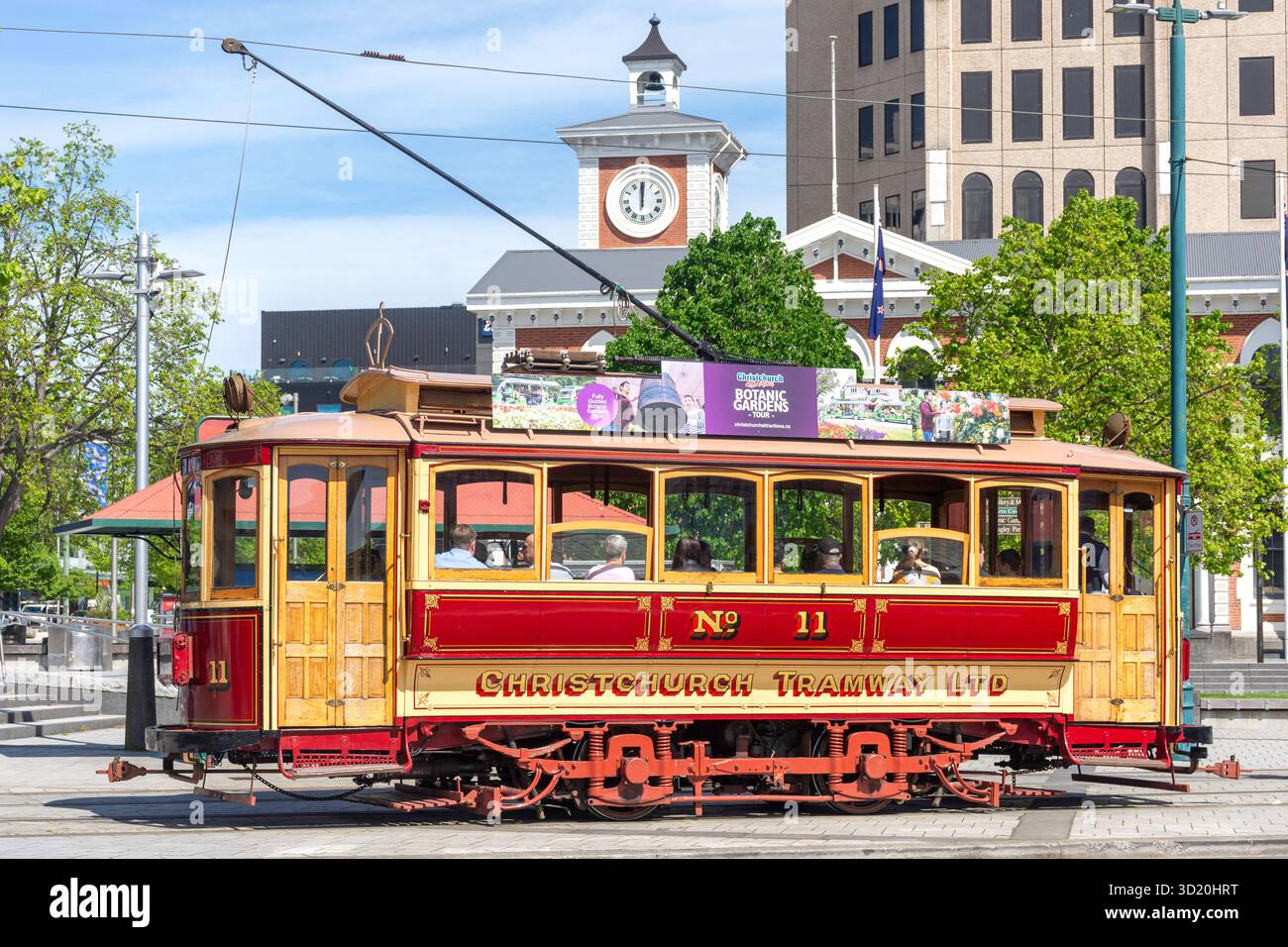 Tour della città di Christchurch in tram alla fermata del tram, Cathedral Square, Christchurch Central City, Christchurch (Ōtautahi), Canterbury Region, nuova Zelanda Foto Stock
