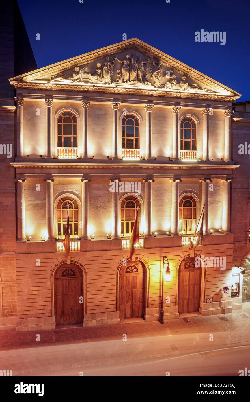 Fregio della facciata, opera di Ricard Ankerman. Teatro principale, XVIII e XX secolo. Teatro principale, Palma di Maiorca. SP Foto Stock