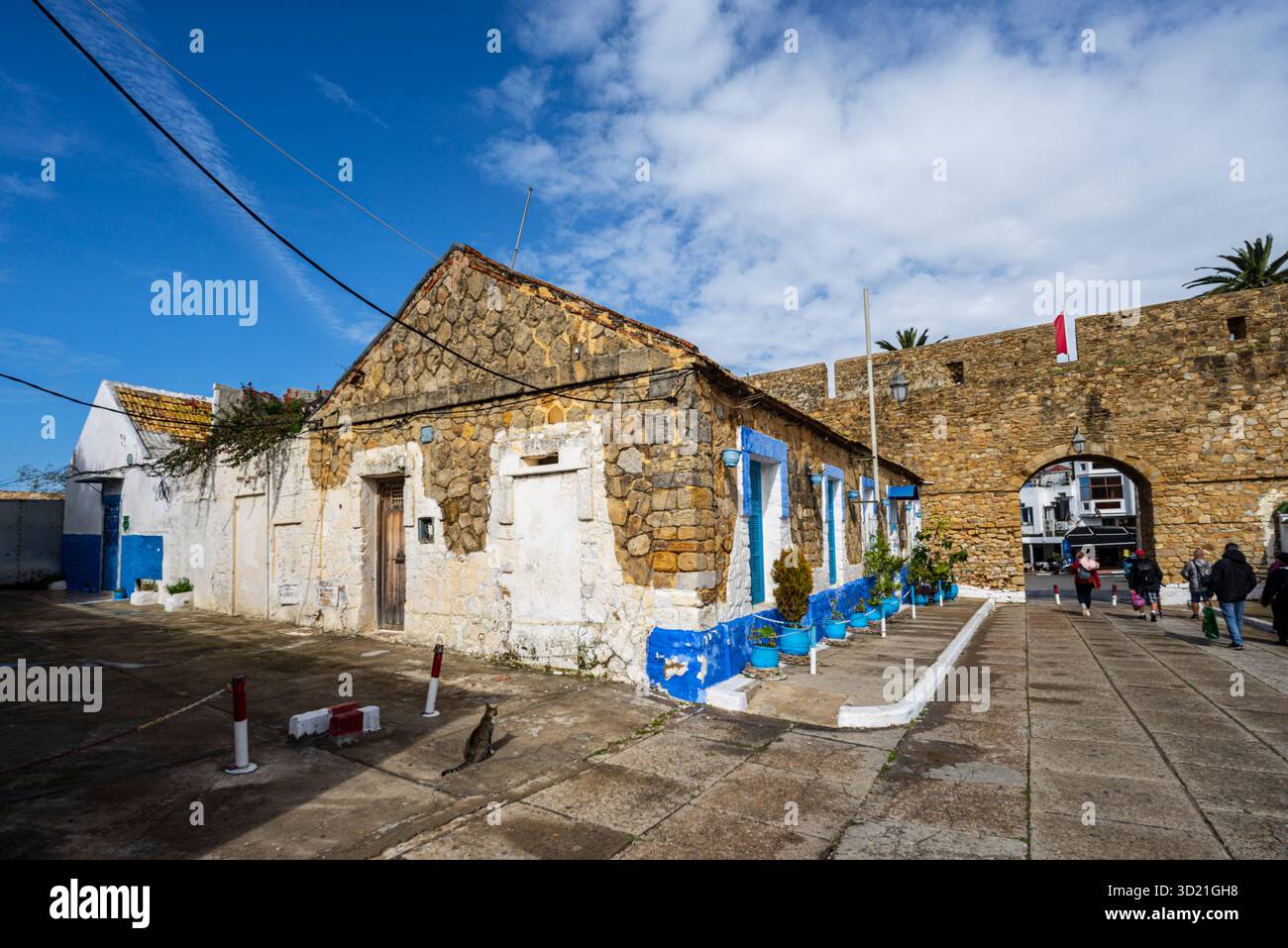 Case spagnole vicino alle mura portoghesi, Asilah, Marocco, Nord Africa Foto Stock