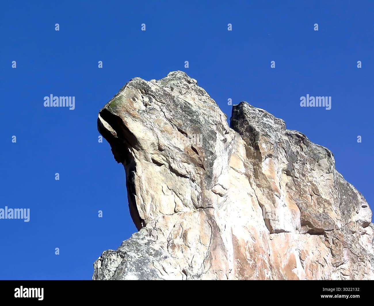 Il capolavoro della natura: Il Giardino degli dei si illumina sotto un brillante cielo del Colorado Foto Stock