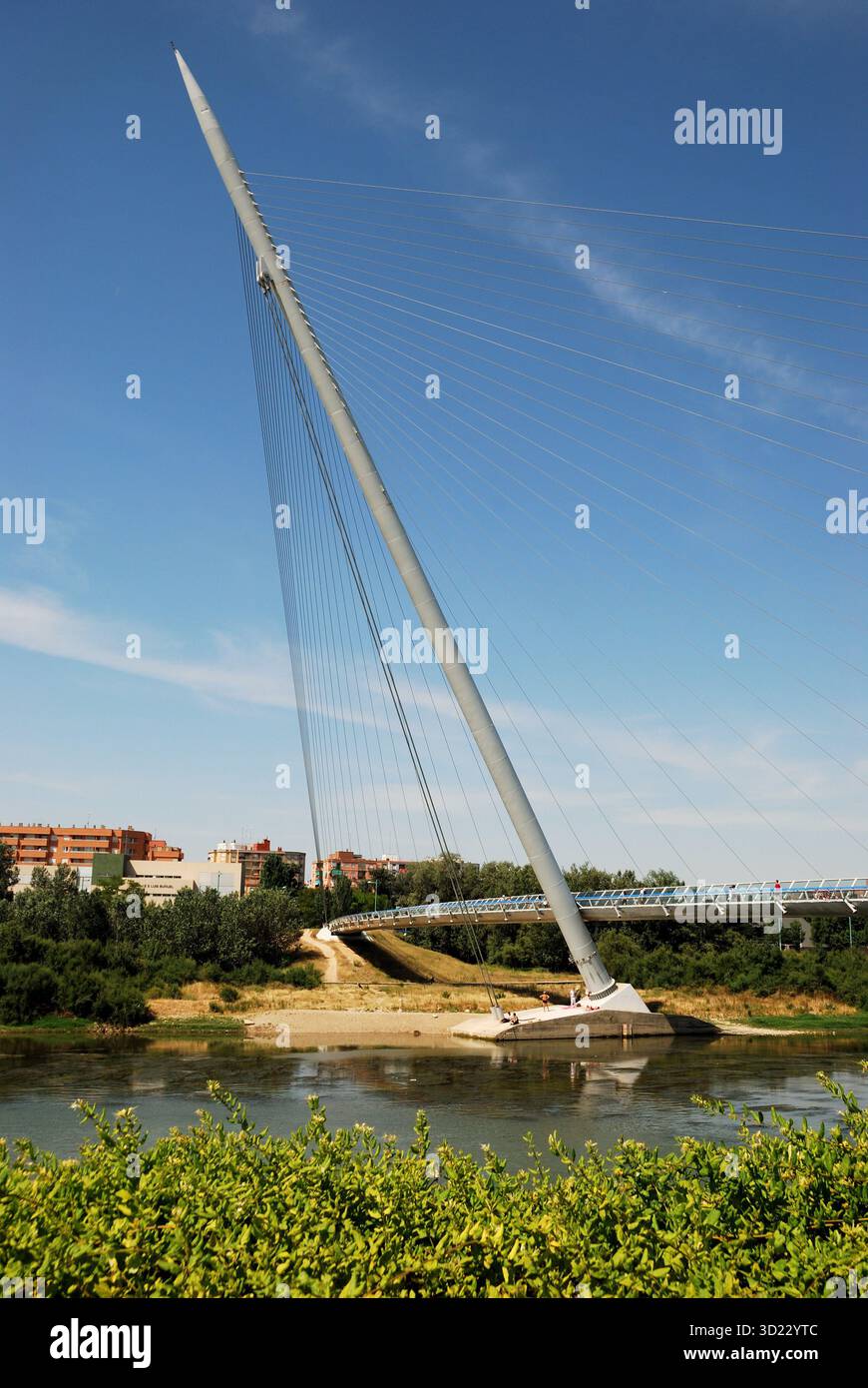 Pasarela de la Exposicion ponte internazionale sul fiume Ebro a Saragozza Foto Stock