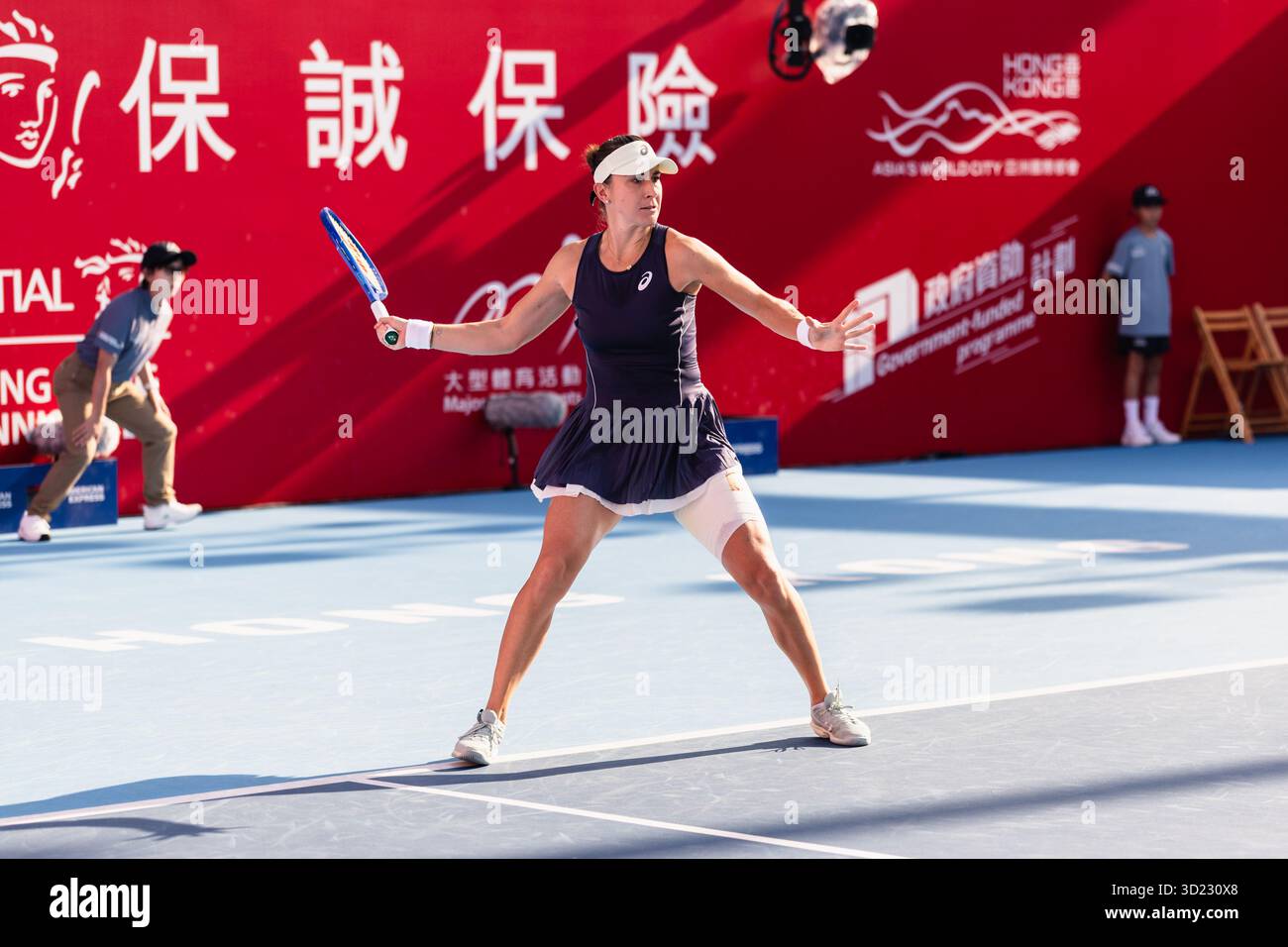 HONG KONG, Cina - Belinda Bencic della Svizzera in azione durante WTA 250 - Prudential Hong Kong Tennis Open presso il Victoria Park Tennis Court il 30 ottobre 2025 a Hong Kong, Cina (foto di Jack ng/Alamy Live News) Foto Stock