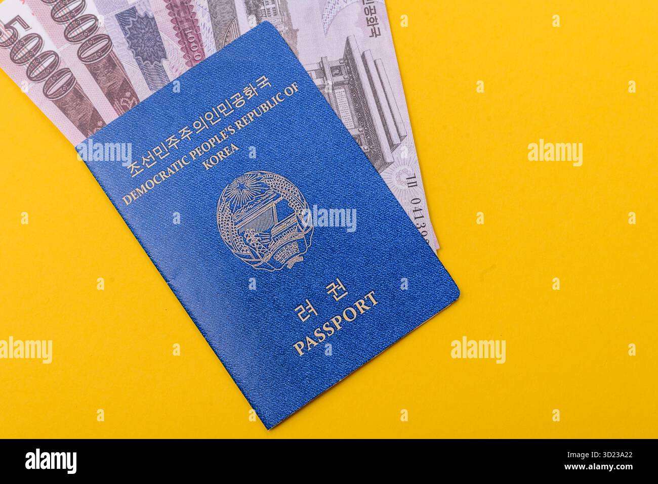 Passaporto internazionale nordcoreano per affari globali, emigrazione e viaggi Foto Stock